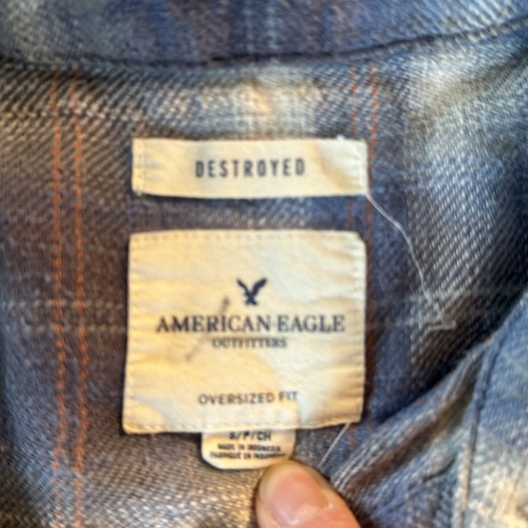 American Eagle super soft destroyed flannel - Picture 2 of 4